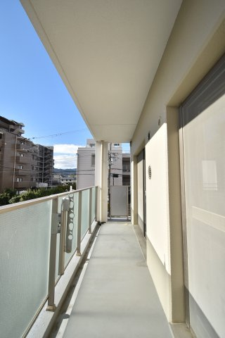 シーマイルのロビー|南向きで陽当り良好