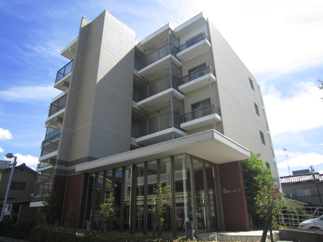 シーマイルの外観