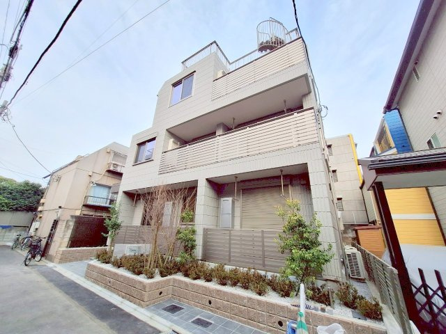 Ｍａｉｓｏｎ　Ｕｐｉｎｅの外観