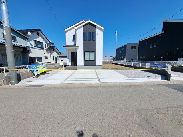 新築　佐波郡玉村町上福島　Liveie Garden.S　１号棟の駐車場|現地写真　駐車スペースは2台分可能です！
