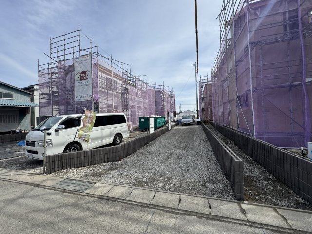 新築　佐波郡玉村町上福島　Liveie Garden.S　2号棟の駐車場|　駐車スペースは2台分可能です！
