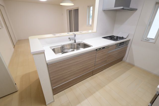 《仲介手数料無料》浦和区大東２丁目11-44(2号棟)新築一戸建ていろどりアイタウンのキッチン|撮影日 2025年10月16日 13:30 曇り