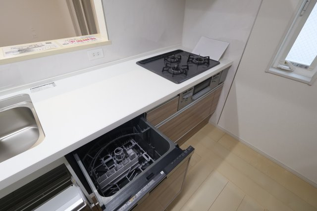 《仲介手数料無料》浦和区大東２丁目11-44(2号棟)新築一戸建ていろどりアイタウンのキッチン|撮影日 2025年10月16日 13:30 曇り