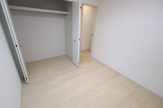 《仲介手数料無料》浦和区大東２丁目11-44(2号棟)新築一戸建ていろどりアイタウンの洋室|撮影日 2025年10月16日 13:30 曇り