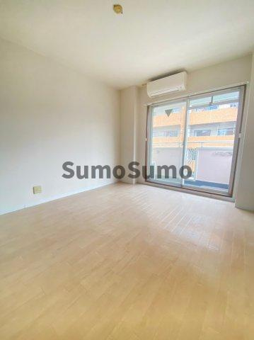 ボンジュールの居間・リビング|寝室にいかがでしょうか