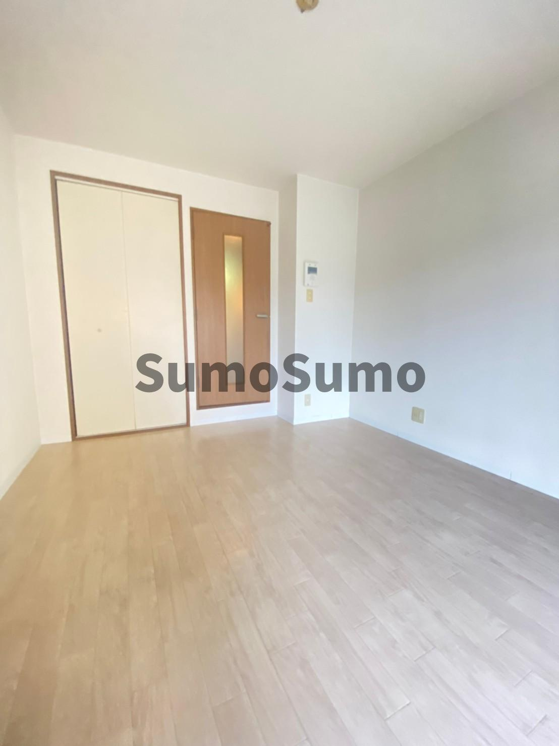 ボンジュールの寝室|ゆったり過ごせるリビングです