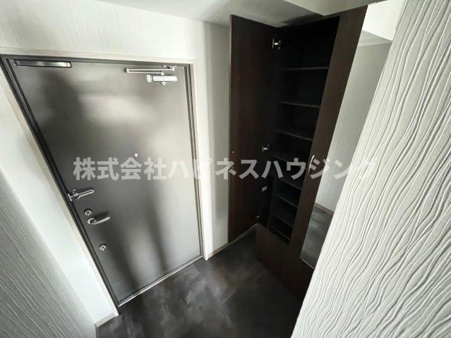 柏市旭町１丁目の賃貸マンションの玄関