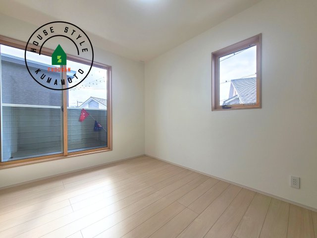 熊本市中央区渡鹿6丁目第3-2棟（2号棟）の寝室|主寝室には収納力に優れたクローゼットがありますので、お部屋もすっきり片付きます。