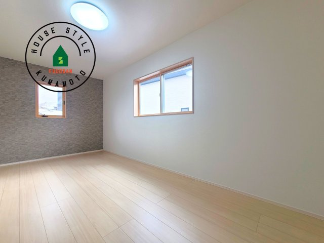 熊本市中央区渡鹿6丁目第3-2棟（2号棟）の洋室|採光良好な洋室は全居室、複層ガラスの遮熱効果と断熱効果で、一年中快適に過ごせます。