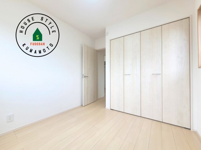 熊本市中央区渡鹿6丁目第3-2棟（2号棟）の子供部屋|穏やかな光が差し込む室内には、穏やかな時間が流れます。