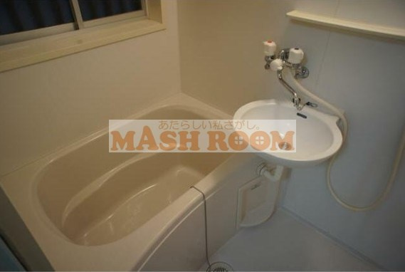 中野区大和町４丁目のアパートの浴室