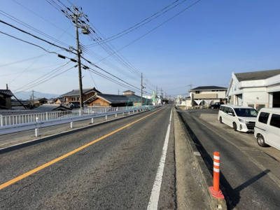 【前面道路含む現地写真】 | 草津市新浜町A号棟