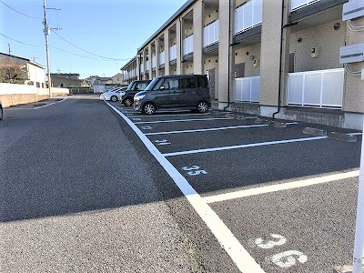 【駐車場】 | レオパレスアークハイムⅡ | 画像5