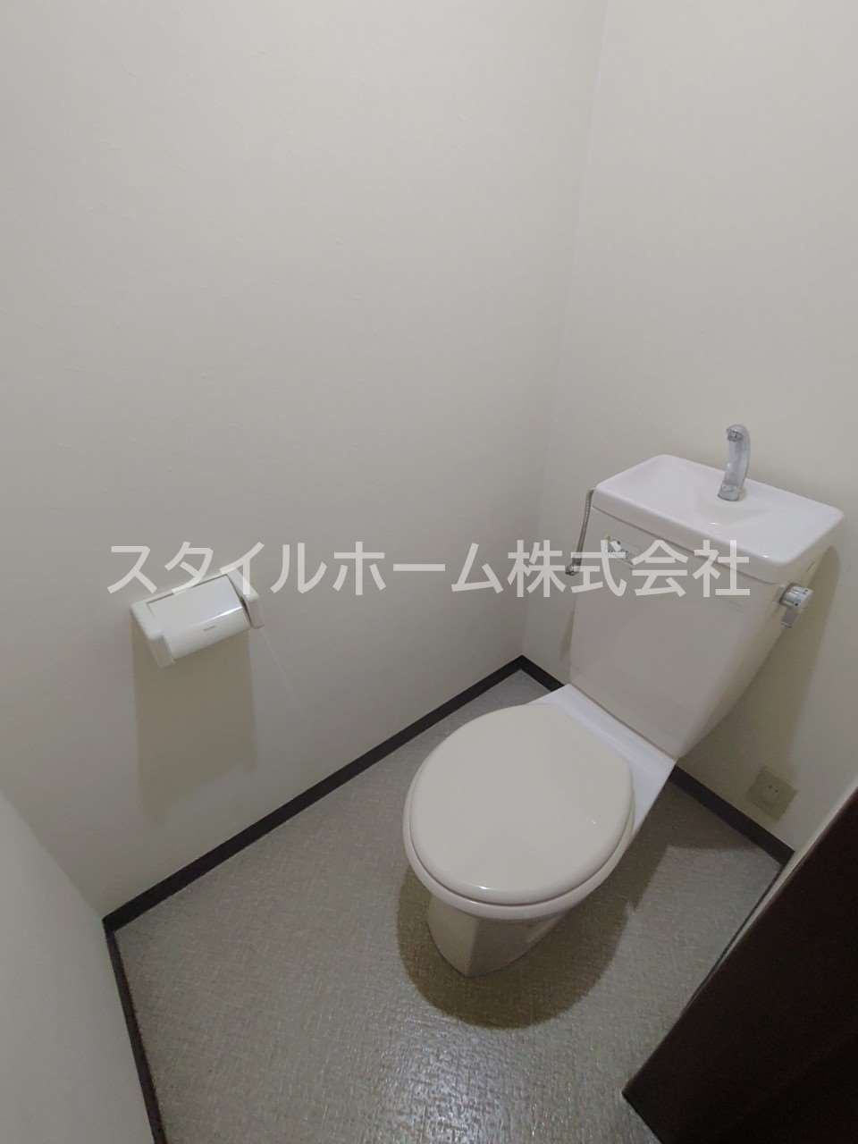 サニーヒルⅠのトイレ|別部屋写真です。