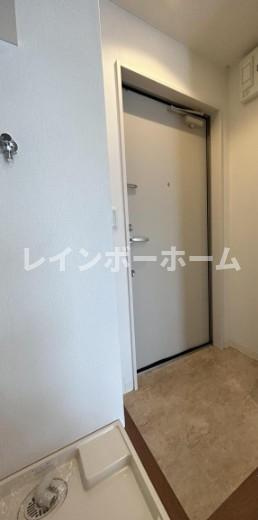 エルスタンザ本八幡の玄関