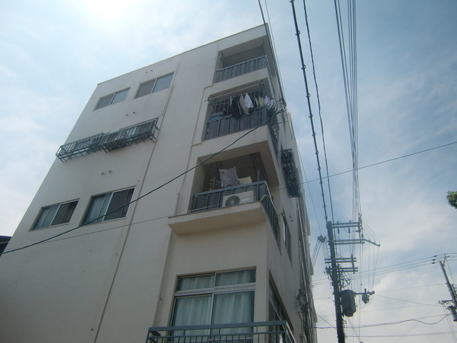 植野マンションの外観|建物外観を気になさる方へ、見た目の良い物件です