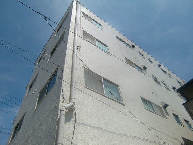 植野マンションの外観|おしゃれな外観です