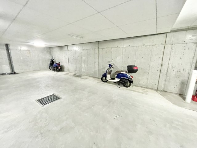 ロイヤルアーク東香里園町の駐輪場