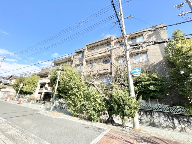 ロイヤルアーク東香里園町の外観|外観です