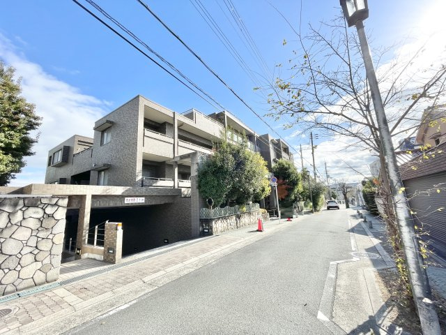 ロイヤルアーク東香里園町の外観|外観もきれいです