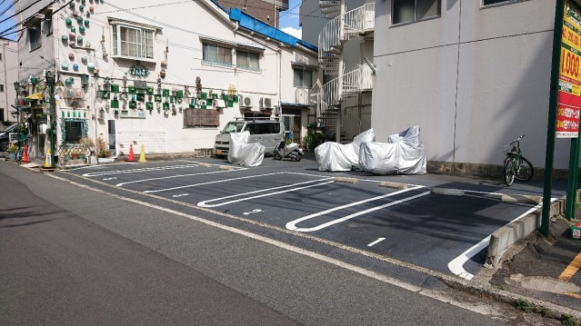 でしおドルフの駐車場