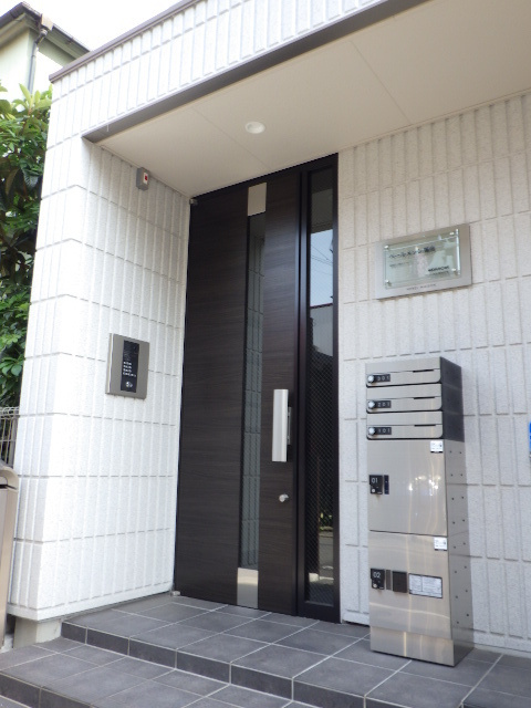 新宿区上落合２丁目の賃貸マンションのエントランス|★オートロック付きエントランス★