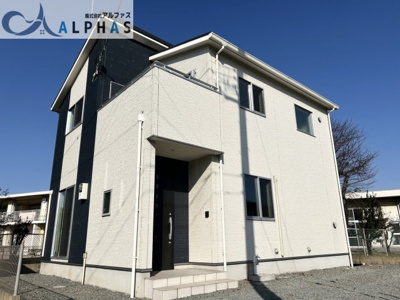 【外観】 | 姫路市飾磨区細江　築浅一戸建て | 令和7年1月リフォーム済！
即入居可能な一戸建て♪