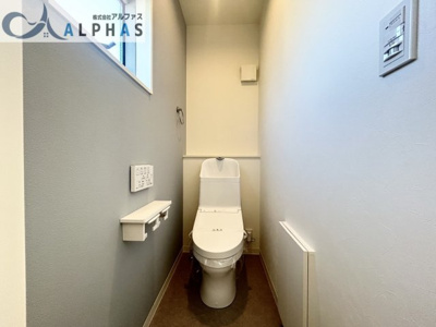 【トイレ】 | 姫路市飾磨区細江　築浅一戸建て | 2階にも洗浄便座付きトイレあります♪