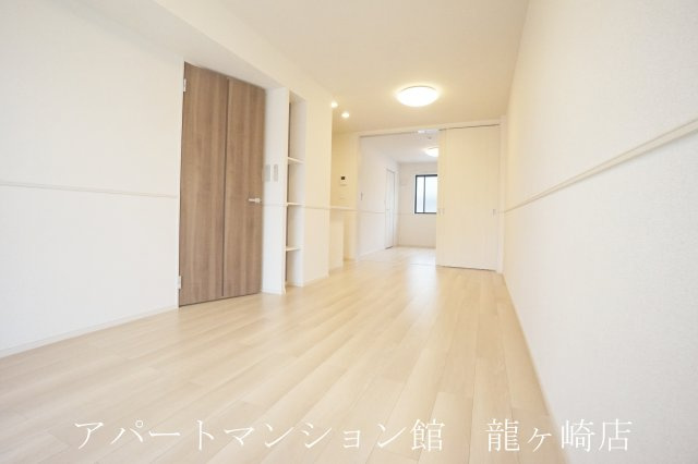 ラ・メゾン土浦Ⅰの居間・リビング