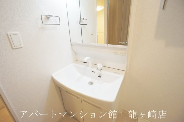 ラ・メゾン土浦Ⅰの独立洗面台|洗面所