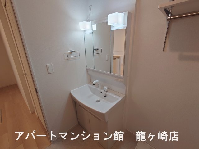 ラ・メゾン土浦Ⅱの独立洗面台|洗面所