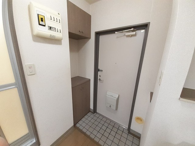 ラフィネ天久保Ａの玄関|玄関