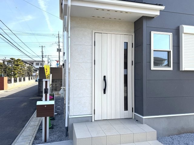 松戸市松飛台新築戸建（第３松飛台）のエントランス|エントランス・玄関ポーチ