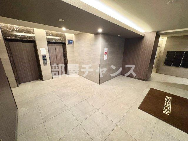 リシュドール名駅南のロビー