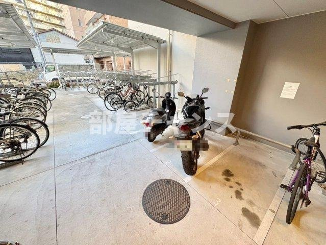 リシュドール名駅南の駐車場