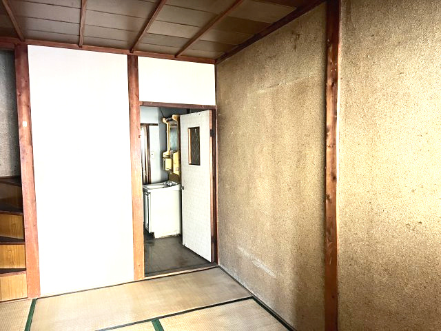 【居間・リビング】 | 綾園６丁目　中古テラスハウス