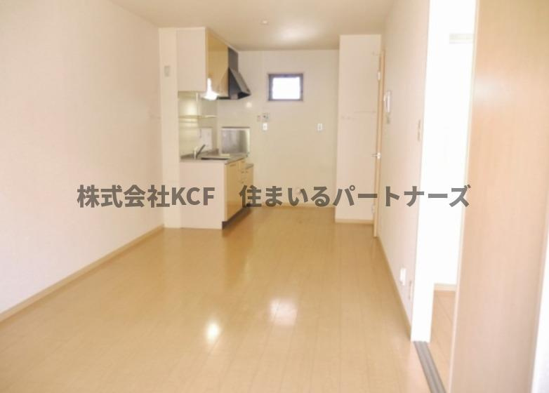 メゾン・ド・ユニオンの居間・リビング|こちらのリビングで趣味の時間をお楽しみください