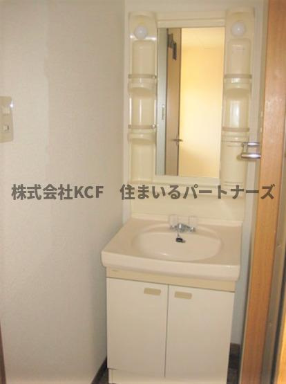 GARDEN-ONEの独立洗面台|朝の支度にも助かる、独立の洗髪洗面化粧台