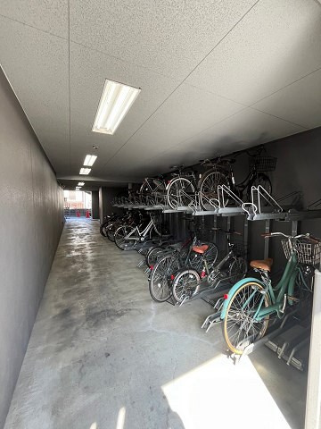 大阪市西淀川区花川２丁目の賃貸マンションの駐車場