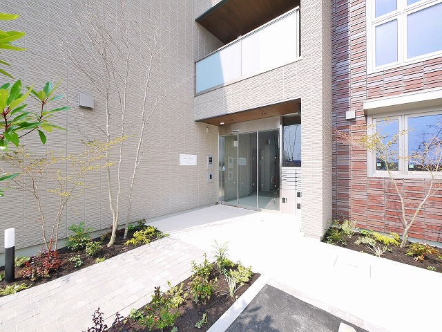 ル　コトー学園前のエントランス