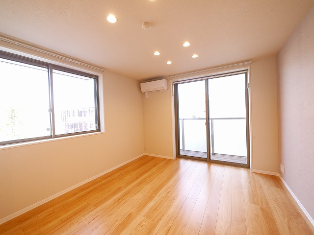 ル　コトー学園前の内装