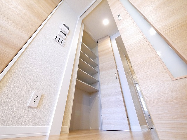 ル　コトー学園前の収納