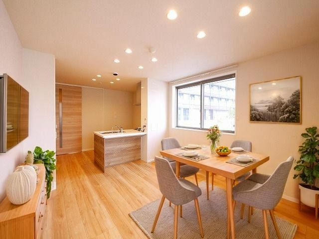 ル　コトー学園前の居間・リビング