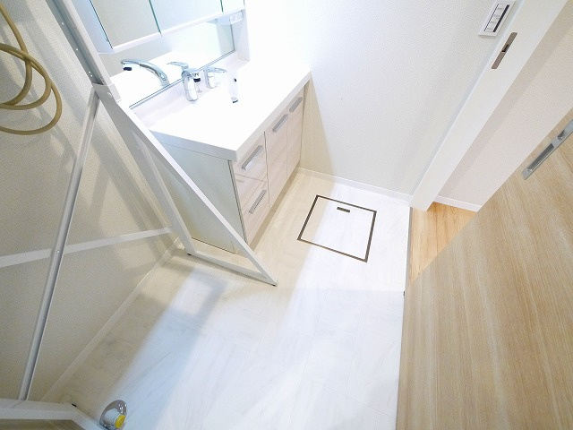 ル　コトー学園前の独立洗面台