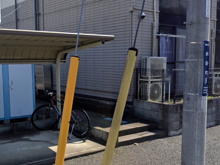 レオパレスダモイのエントランス