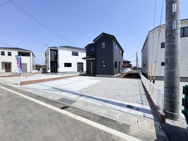 新築　藤岡市上戸塚第6　Liveie Garden.S　9号棟の駐車場|現地写真　駐車スペースは2台分可能です！
