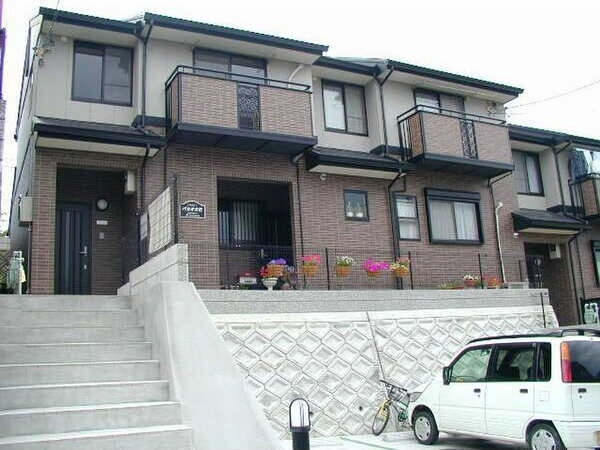 パセオ大住　車庫付き