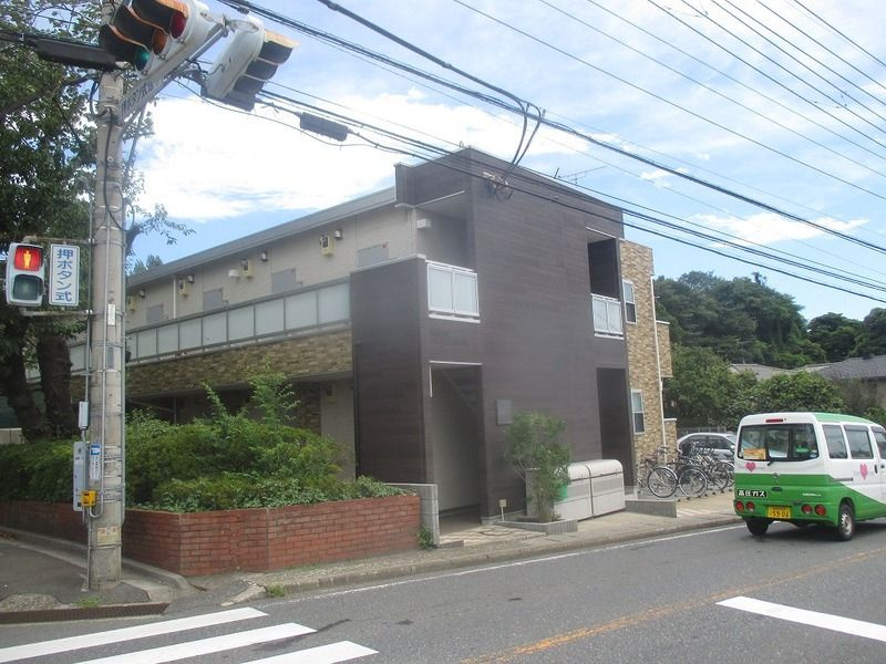 リブリ・アゼリア の外観