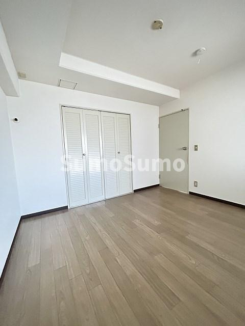 アミティ塚口の寝室|開放的な寝室です