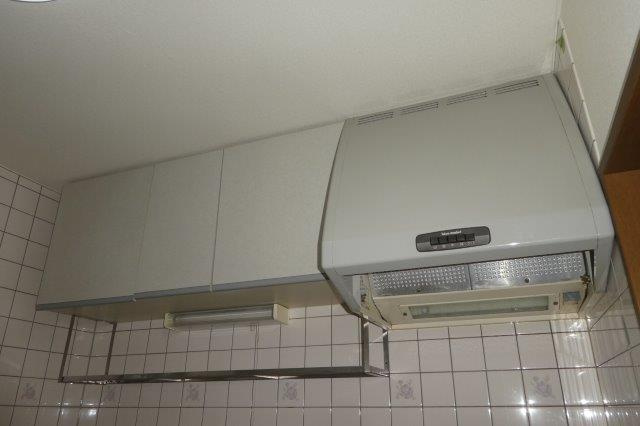 パークハイツのキッチン|キッチン上収納